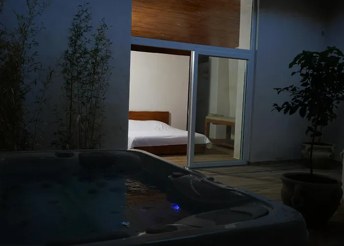 Hodinový hotel Patio Zen Nîmes